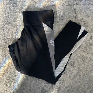 V.S Pink leggings/yoga pants